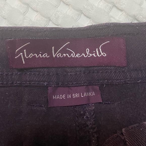 Gloria Vanderbilt plum cotton jeans - Picture 3 of 6